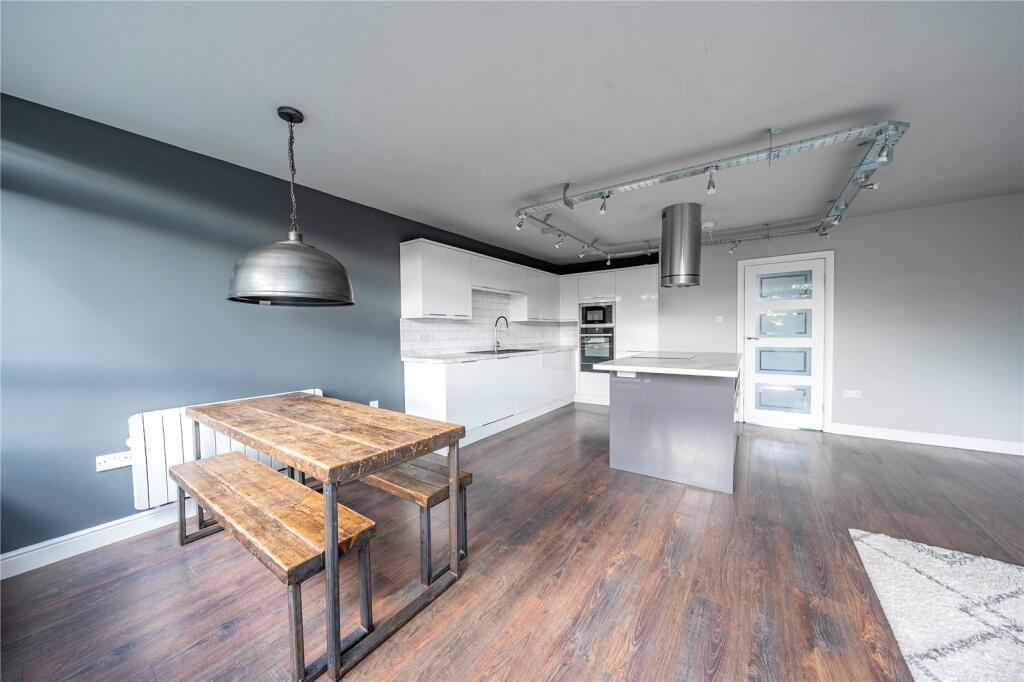 Main image of property: Ingledew Court, Leeds, West Yorkshire