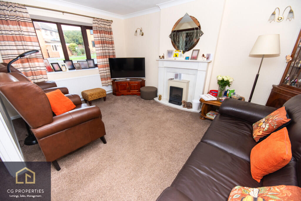 House in Rotherham, South Yorkshire - View 2