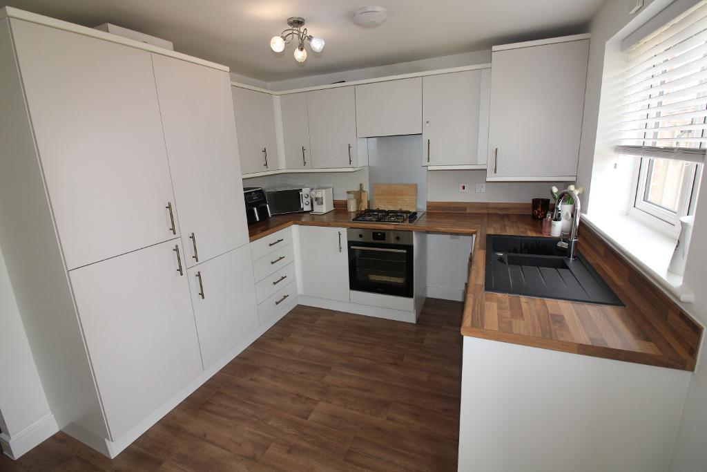 Melville Drive, Newton Leys, Milton Keynes, Buckinghamshire, MK3 5SS photo 4