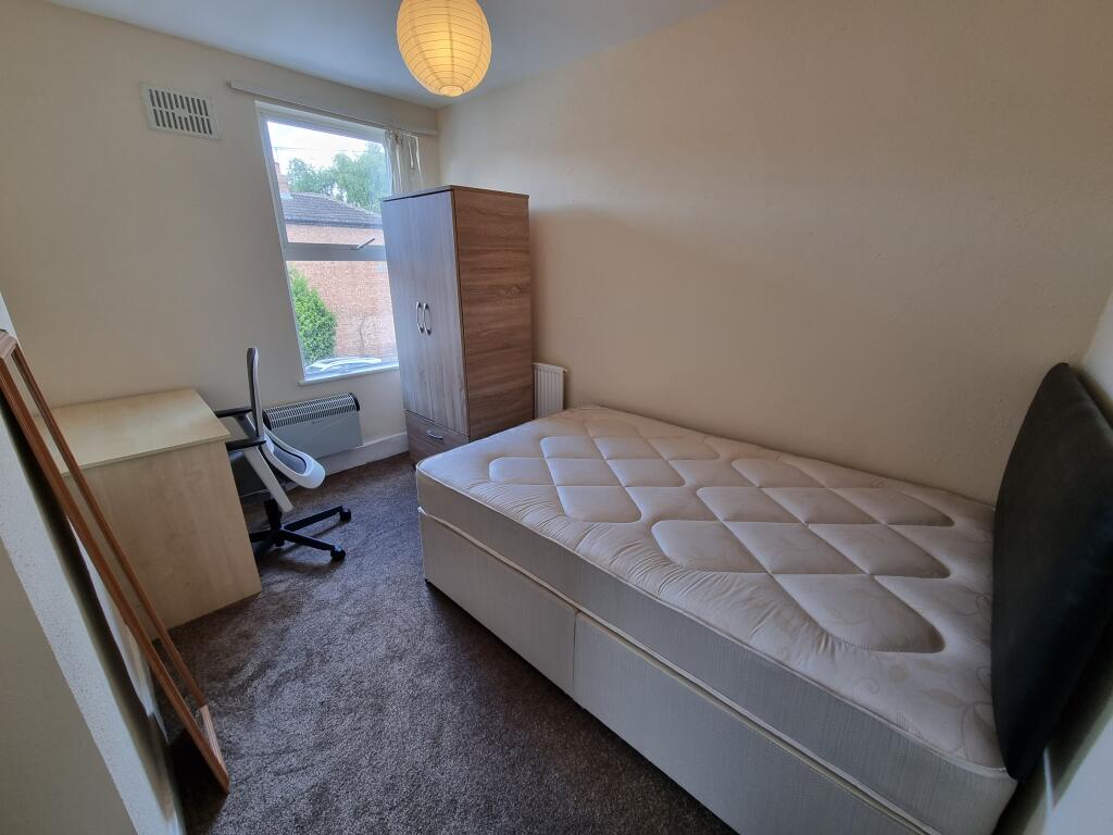 House in Warwick, Royal Leamington Spa - More