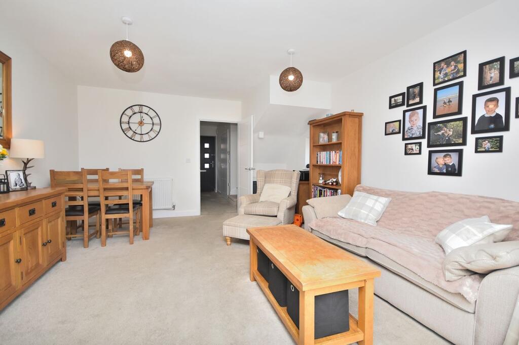 Kensington Close, Northampton, NN2 - View 6