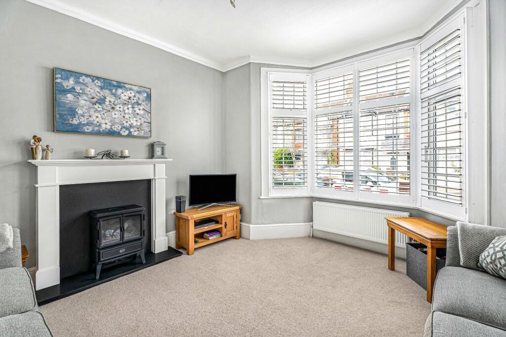 Butler Road, West Harrow Village photo 2