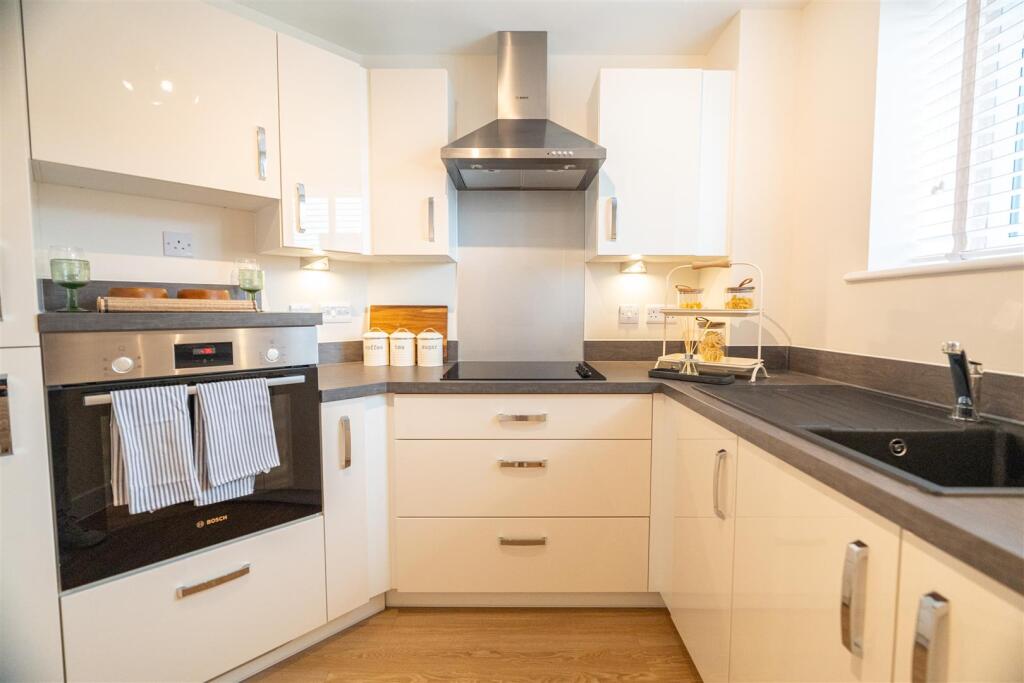 Apartment in Thatcham, Colthrop - View 3