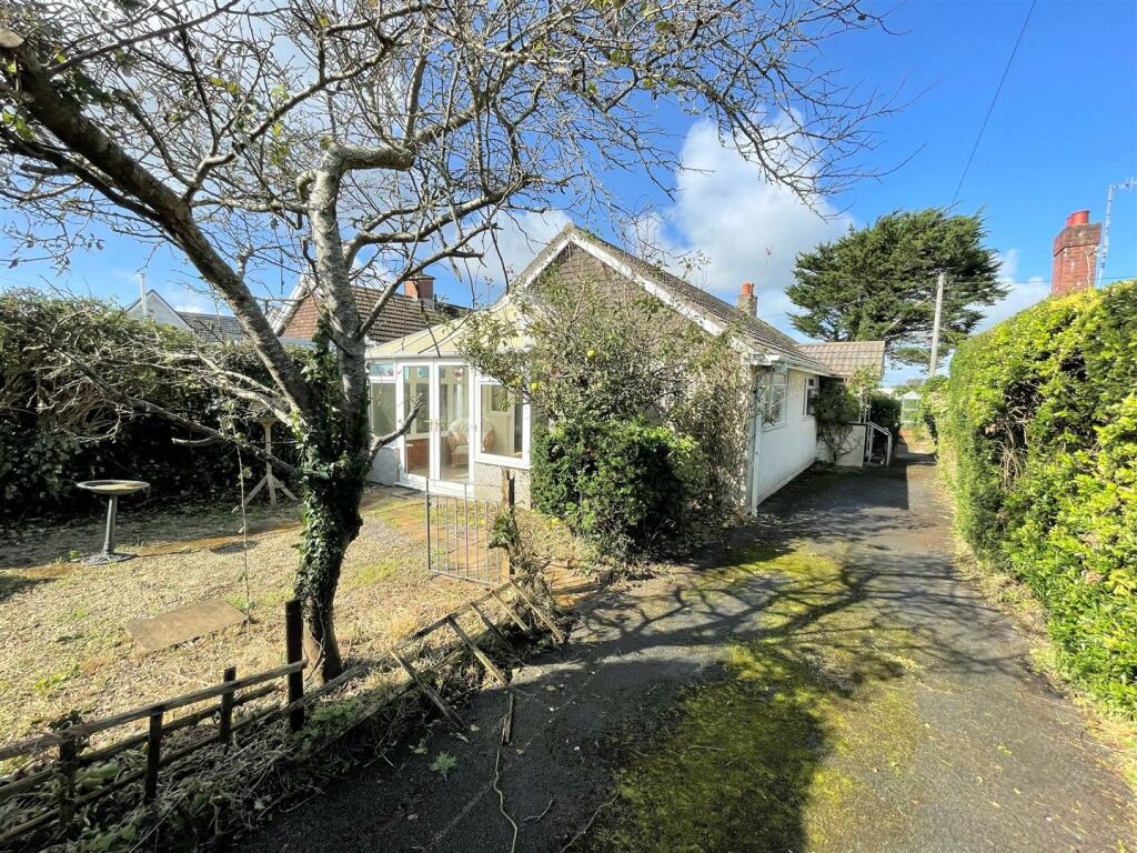 Main image of property: Hael Lane, Southgate, Swansea