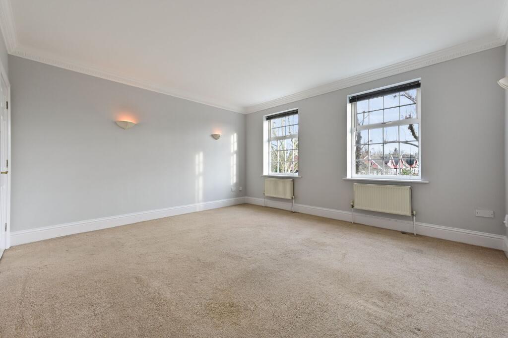 Apartment in Kingston upon Thames - View 4