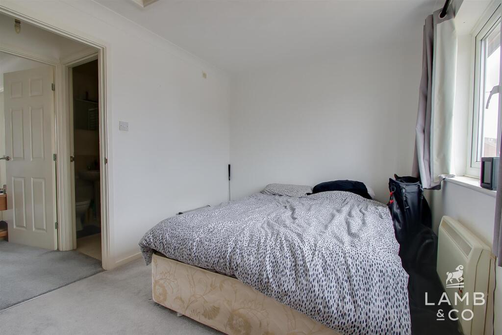 Apartment in Clacton-on-Sea, Great Clacton - View 5