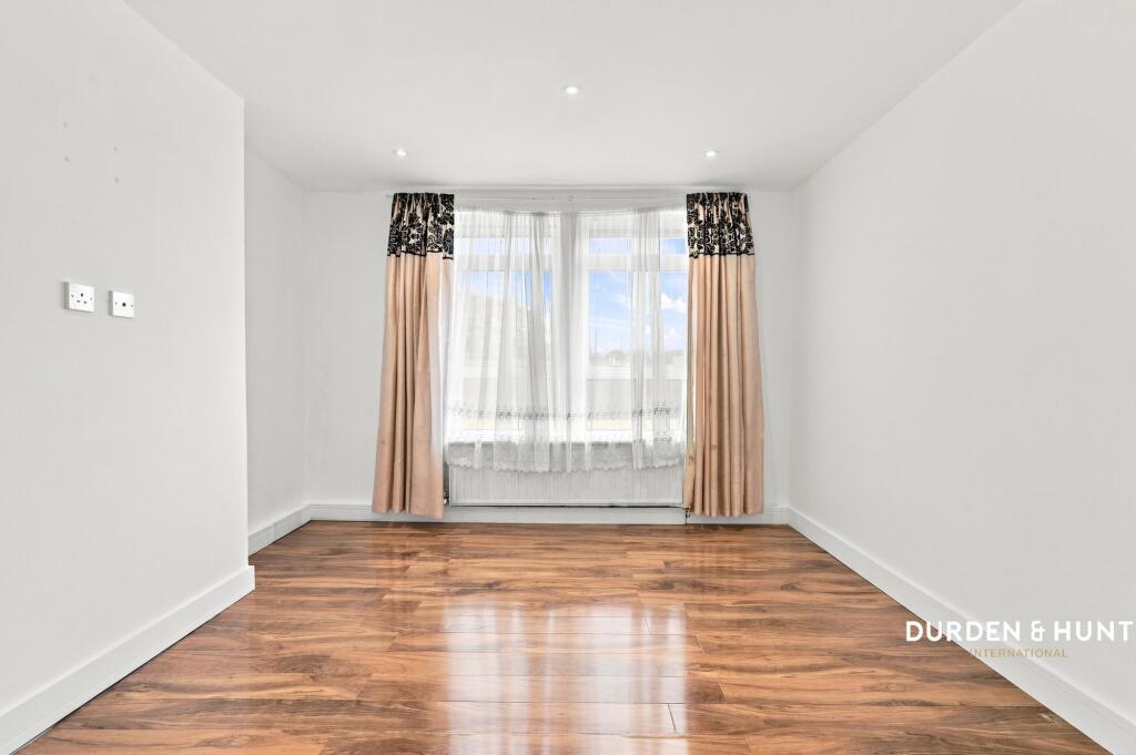 Apartment in London - View 3