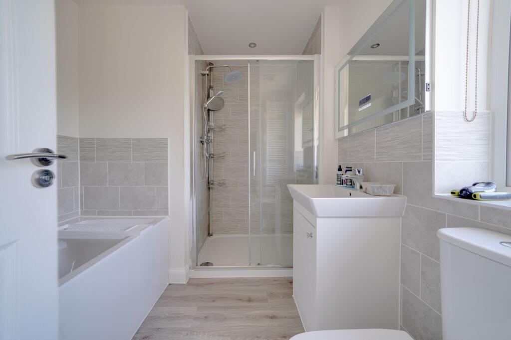 House in Huntingdon, Warboys - More