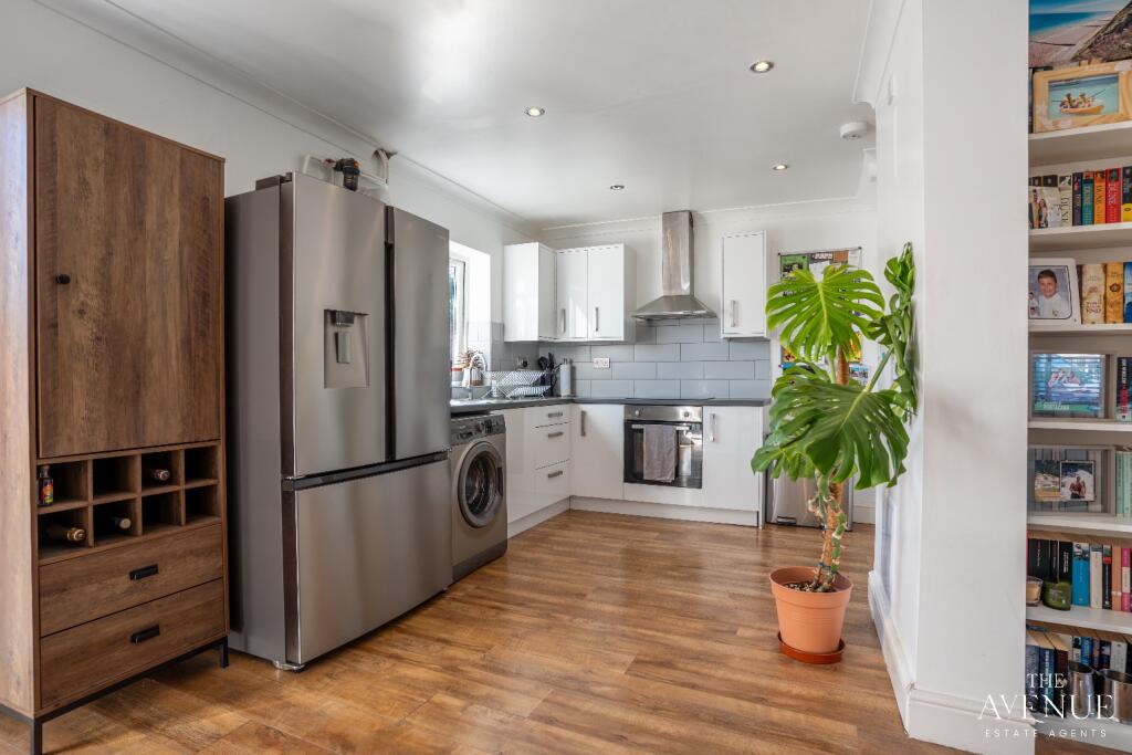 House in Southend-on-Sea - View 4