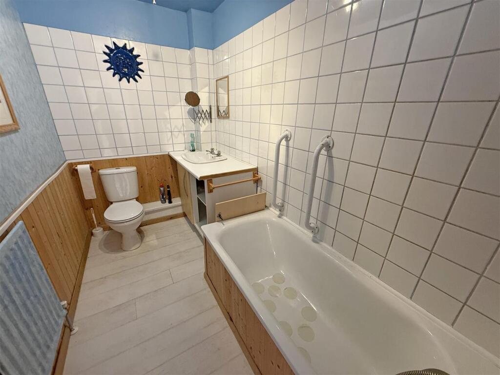 Apartment in North Shields, Preston - More