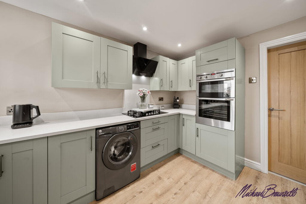 14, Ullswater Drive, Bradford, BD6 2TE photo 4