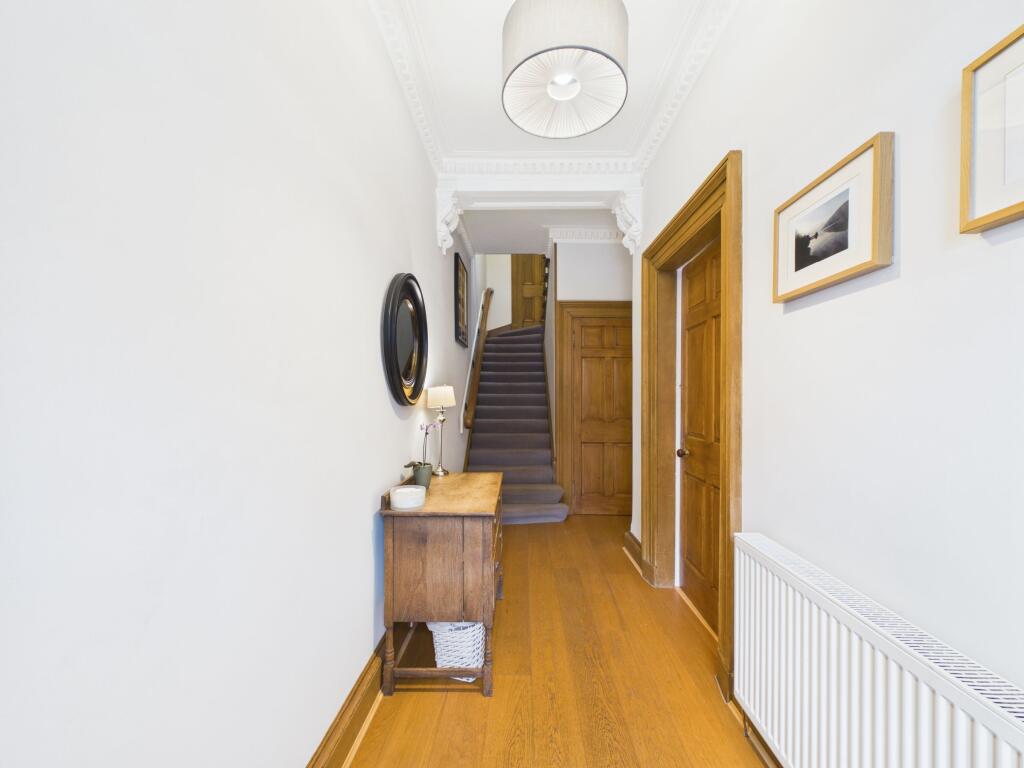 House in Bothwell, Whitehill - More