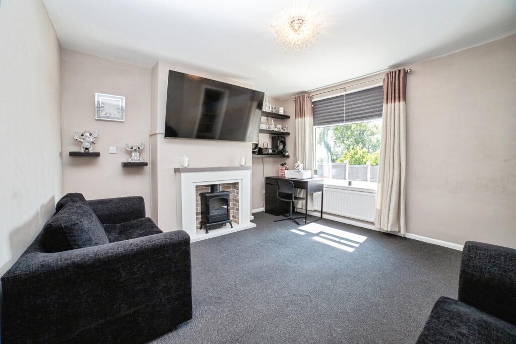 House in Ashfield, Sutton in Ashfield, Nottinghamshire - View 5