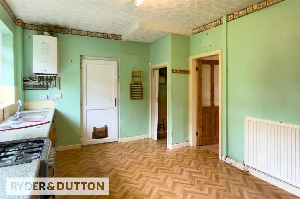House in Oldham, White Gate - More