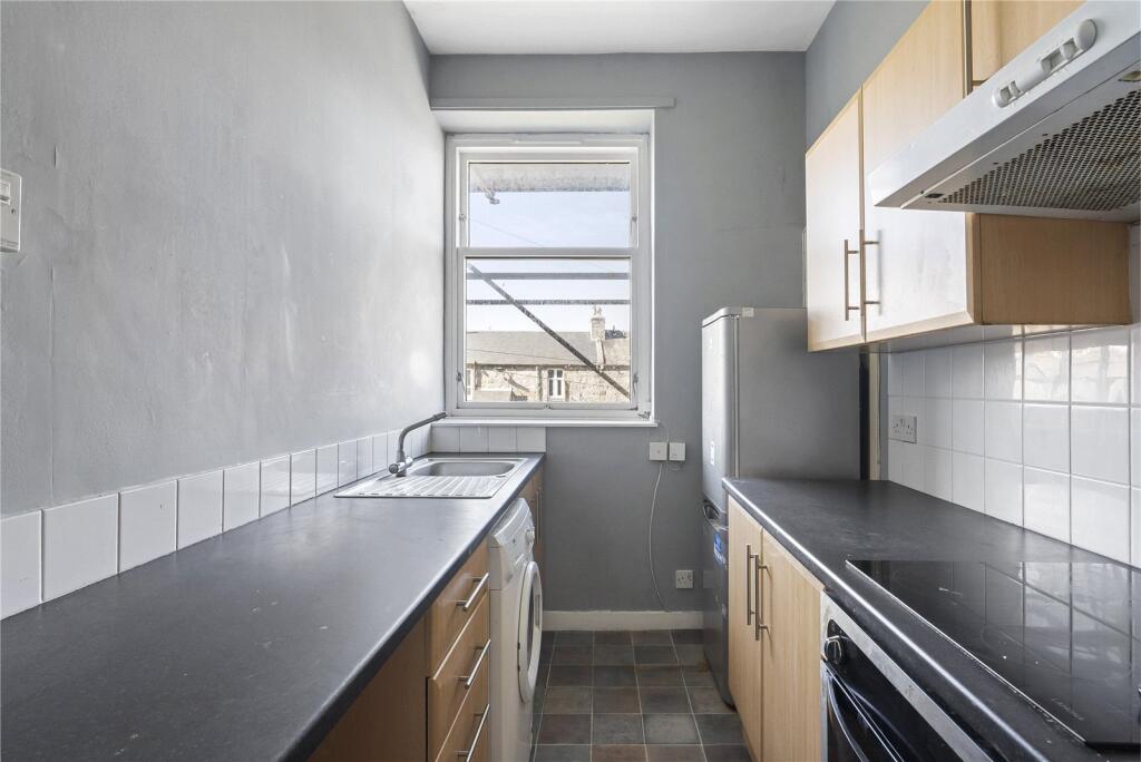 Additional image 3 of Flat C, 126 Walker Road, Aberdeen, AB11 8BT