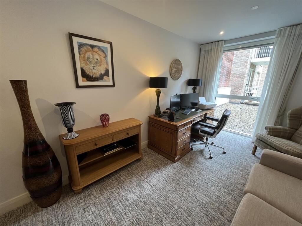 Apartment in Stockport - More