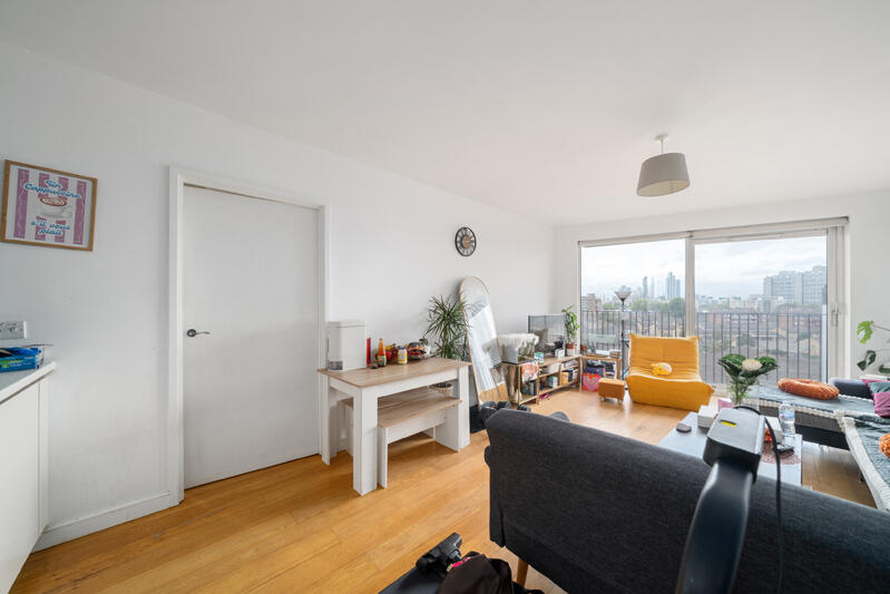 Apartment in London - View 3