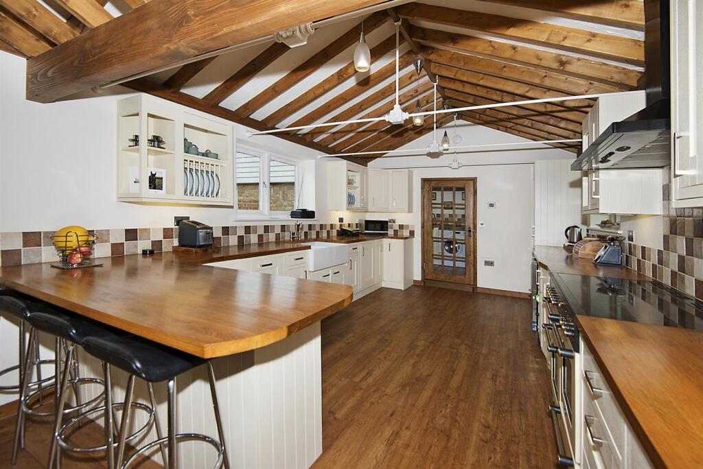 House in Tonbridge - View 4
