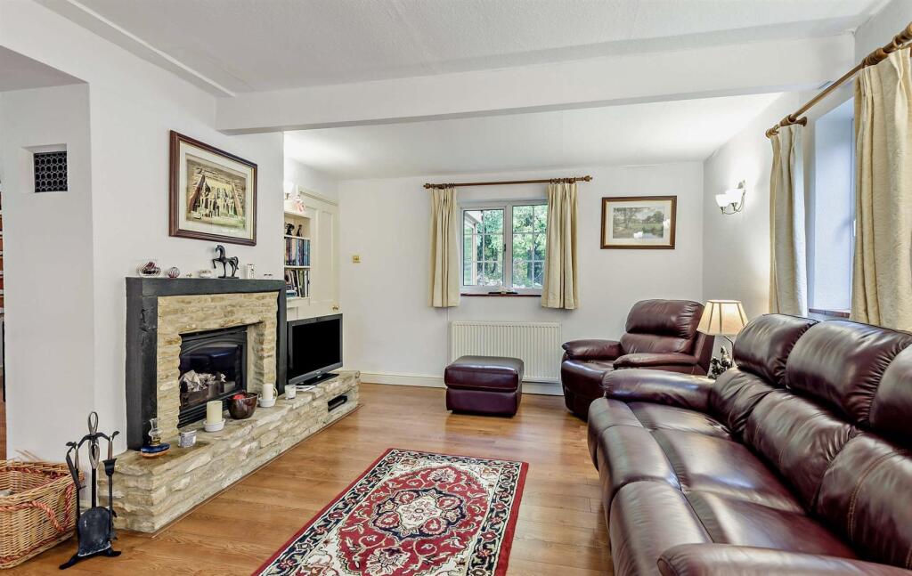 North Cerney, Cirencester photo 2