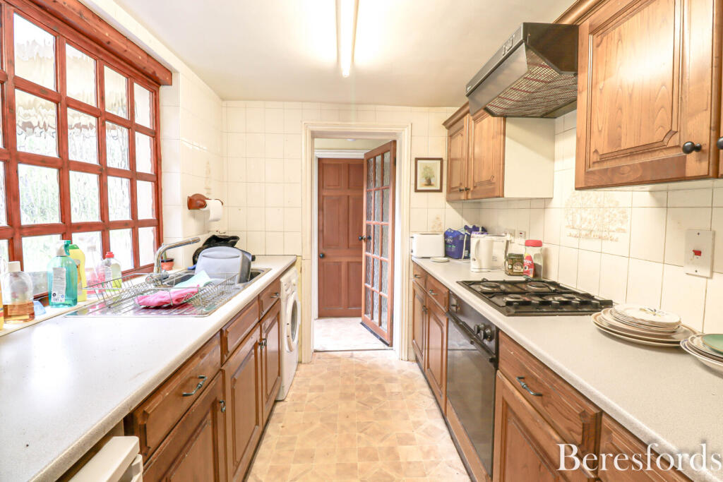Ingrave Road, Brentwood, CM15 photo 4