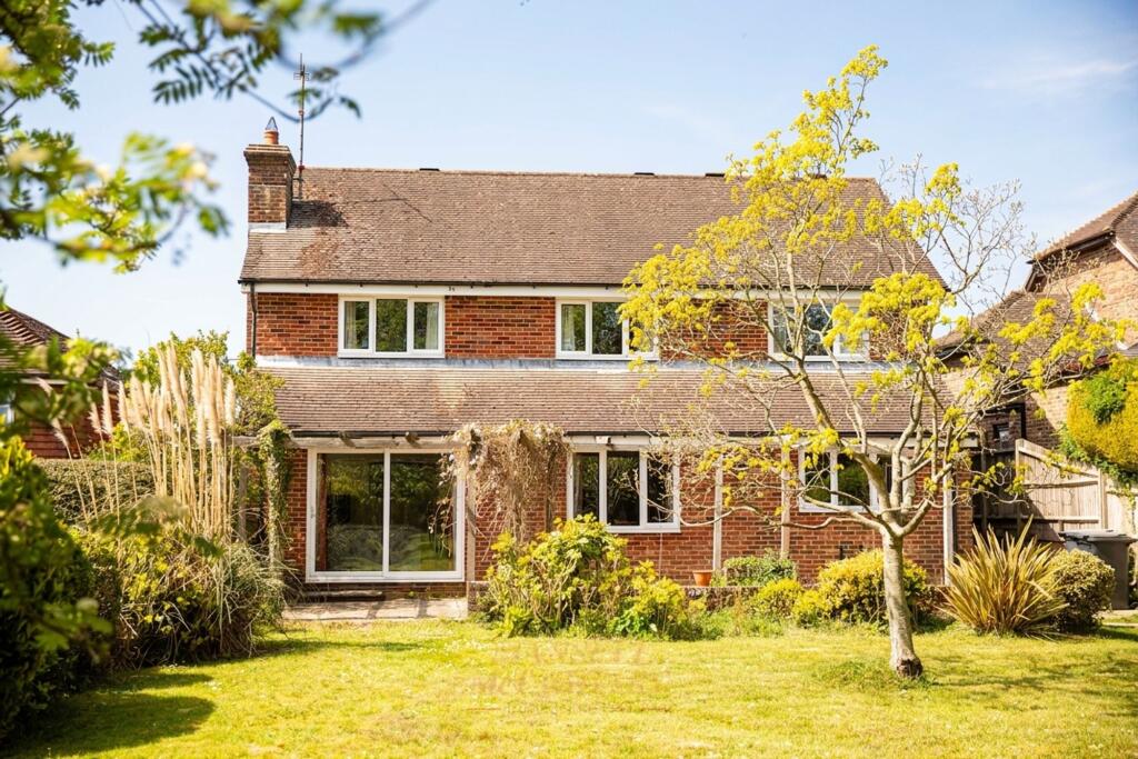 House in Redhill - View 3