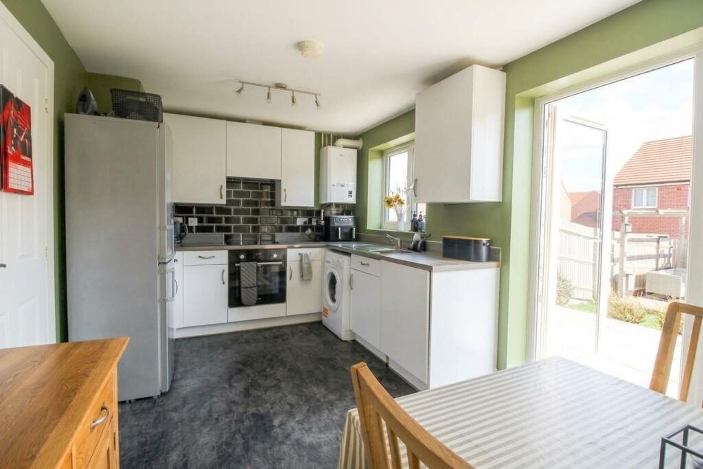 House in Salisbury - View 4