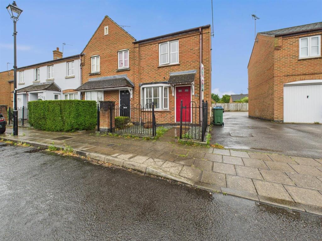 Main image of property: Fairford Leys Way, Fairford Leys, Aylesbury