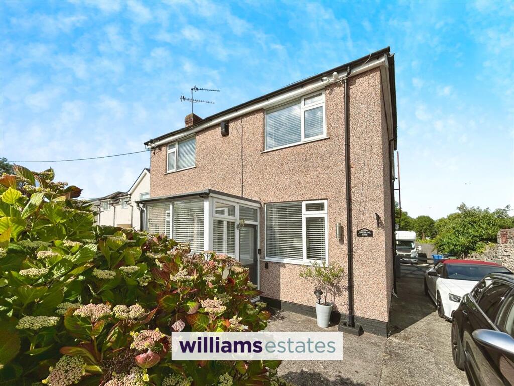 4-bed house on The Roe, St. Asaph, LL17, £370,000