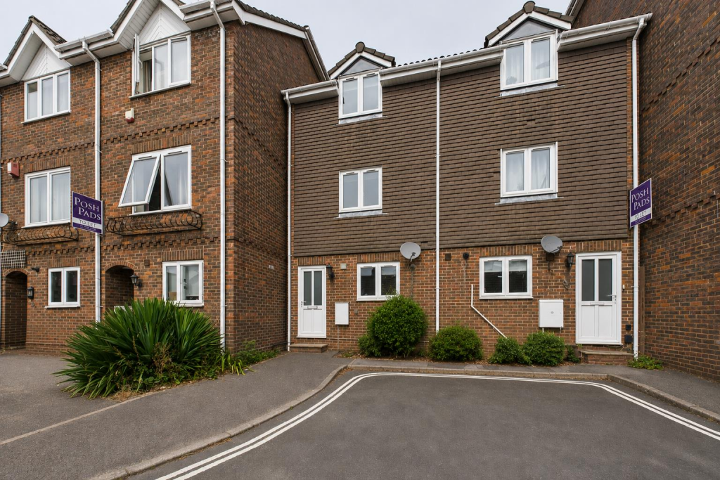 Main image of property: Berkeley Close, Southampton