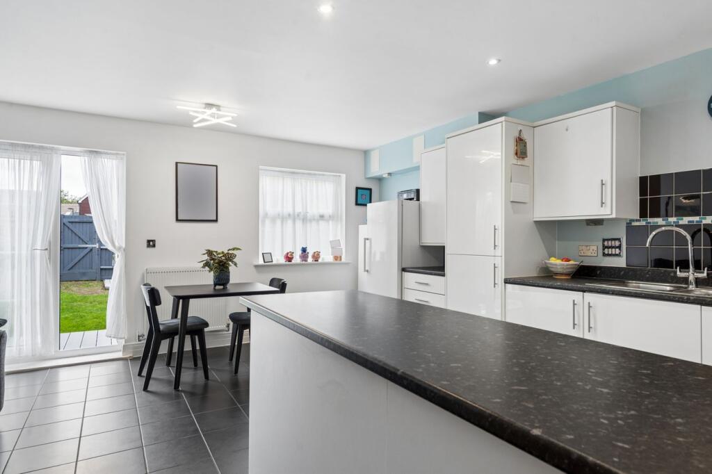 House in Slough - View 5