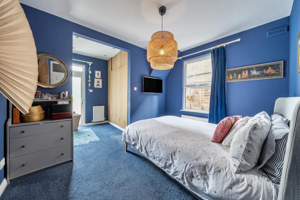 Apartment in London - View 4