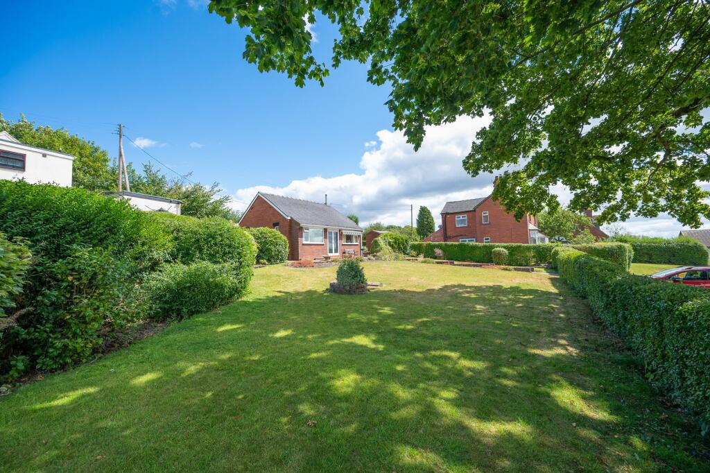 House in Stoke-on-Trent - View 4