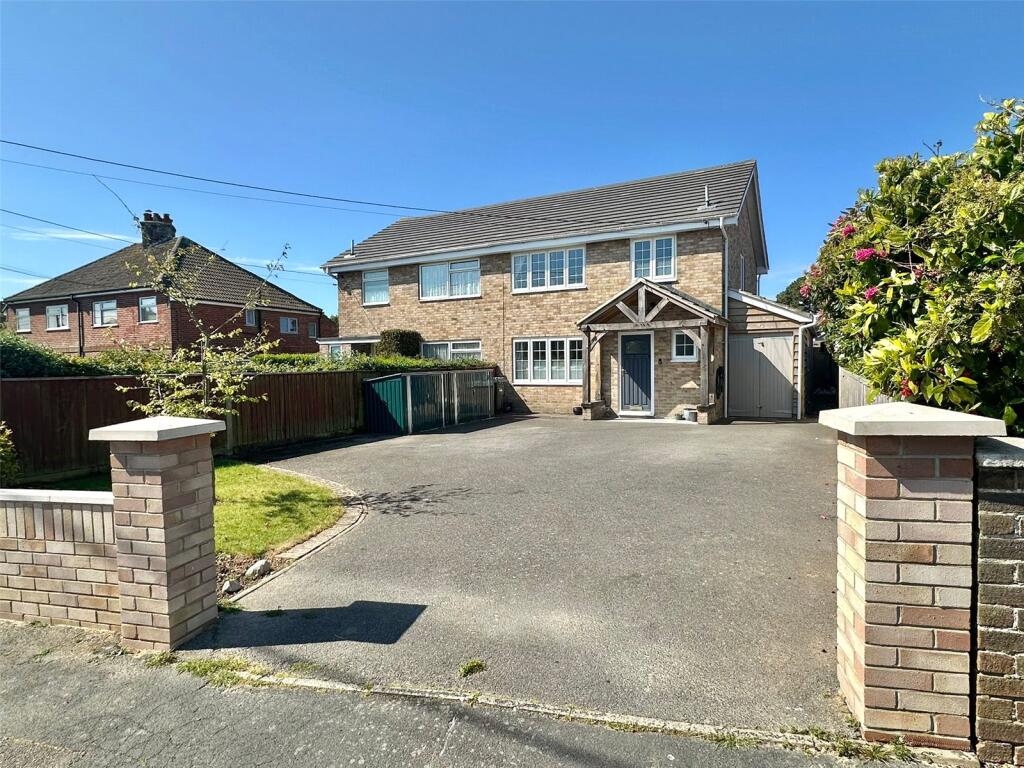 Main image of property: Carrington Lane, Milford on Sea, Lymington, Hampshire, SO41