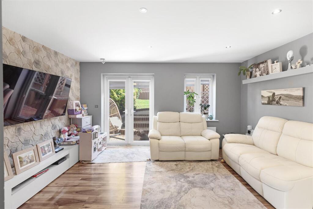 House in Northampton - View 5