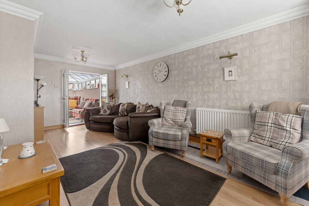 Weelsby Avenue, Grimsby photo 4