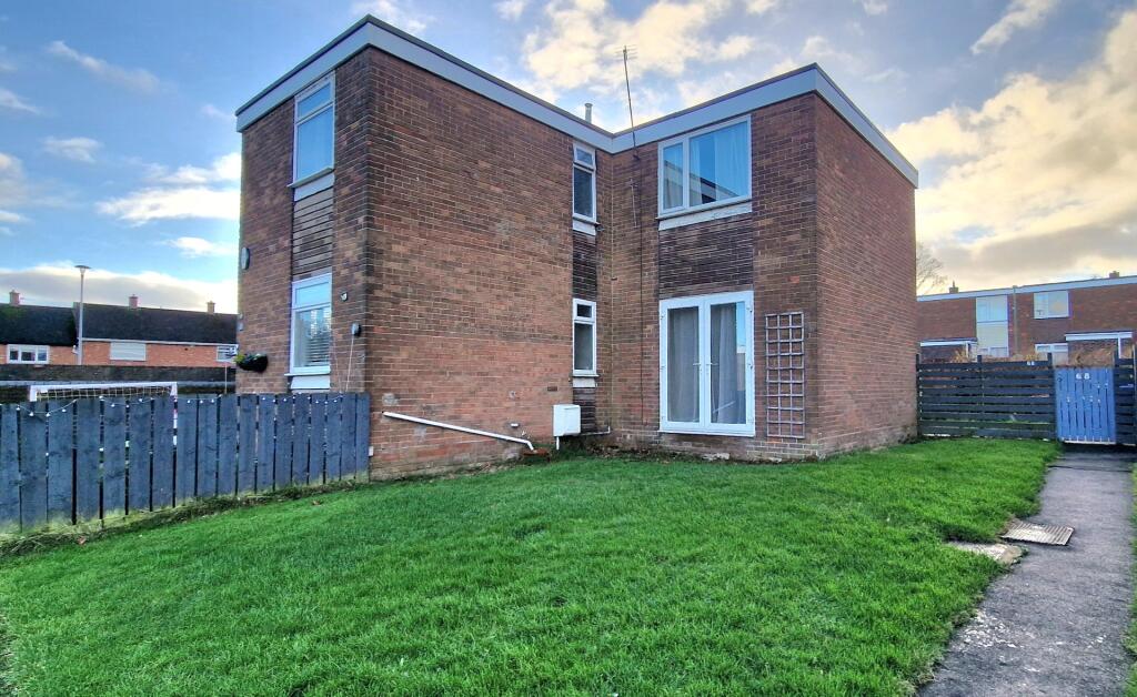 Main image of property: Garesfield Gardens, Burnopfield, Newcastle upon Tyne, NE16
