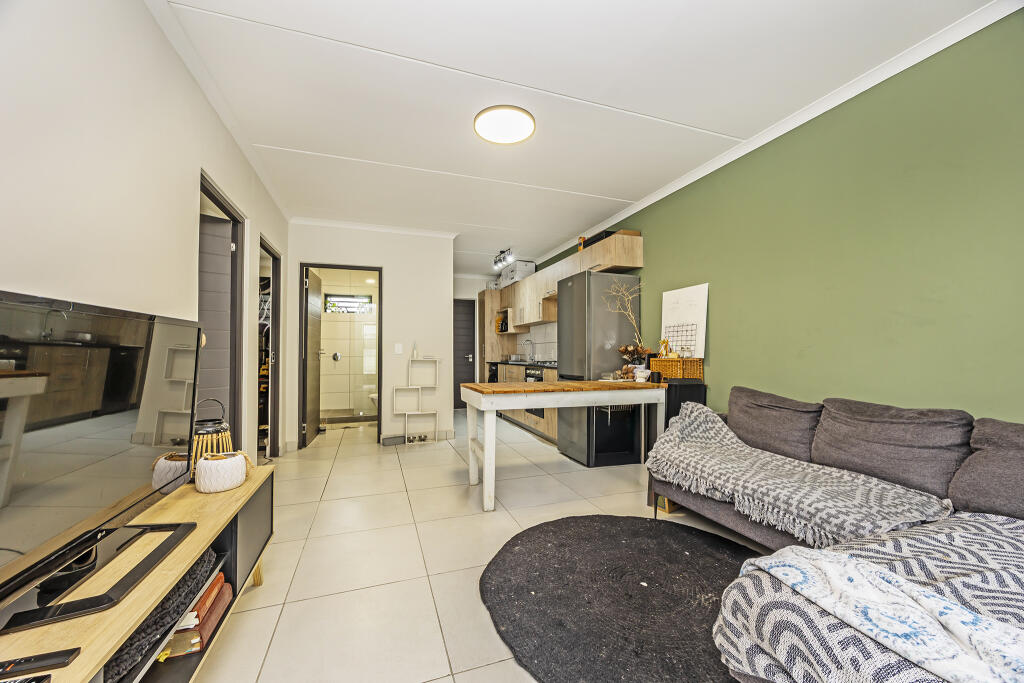 Main image of property: South Africa, Western Cape, Eensgevonden