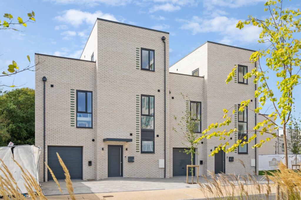 Main image of property: Clive Road, Great Warley, Brentwood, Essex