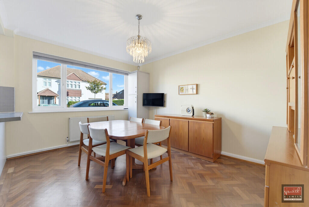 House in Spelthorne, Surrey - View 5