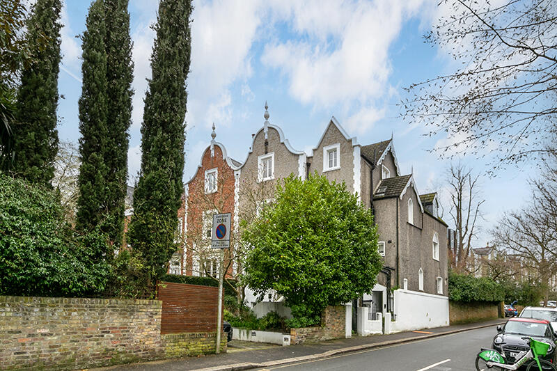 Main image of property: Queens Road, Richmond, TW10