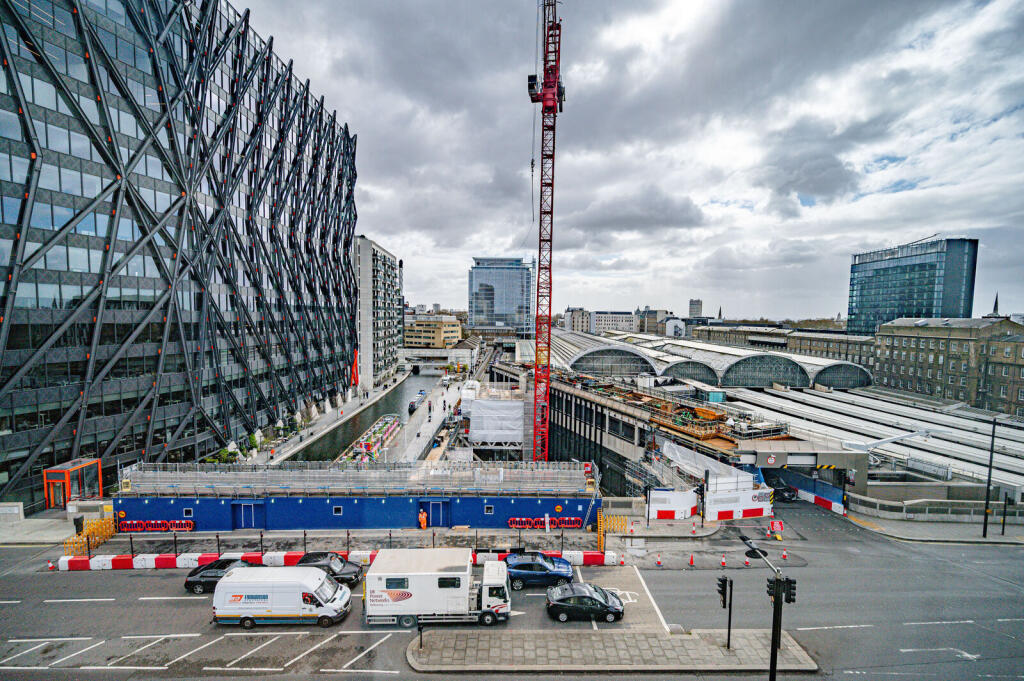 Apartment in London, Paddington - View 2