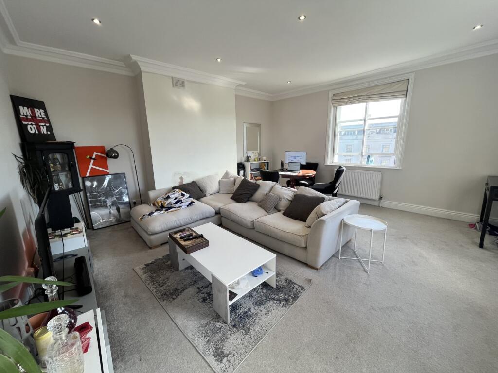 Apartment in Nottingham, The Park - View 3