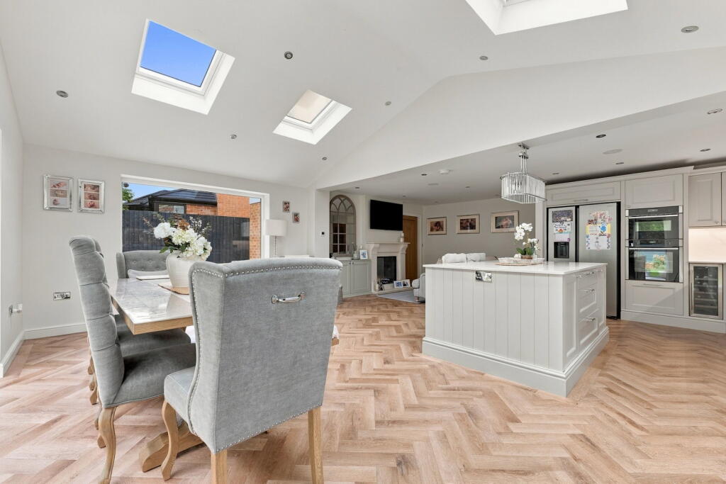 House in Rotherham, Treeton - View 4
