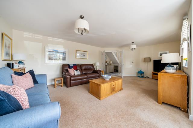 Shilton Road, Carterton photo 4