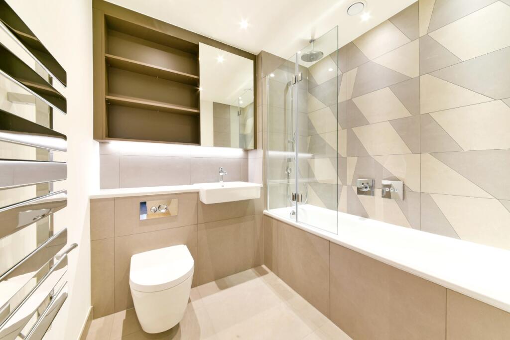 Apartment in London, City of London - More
