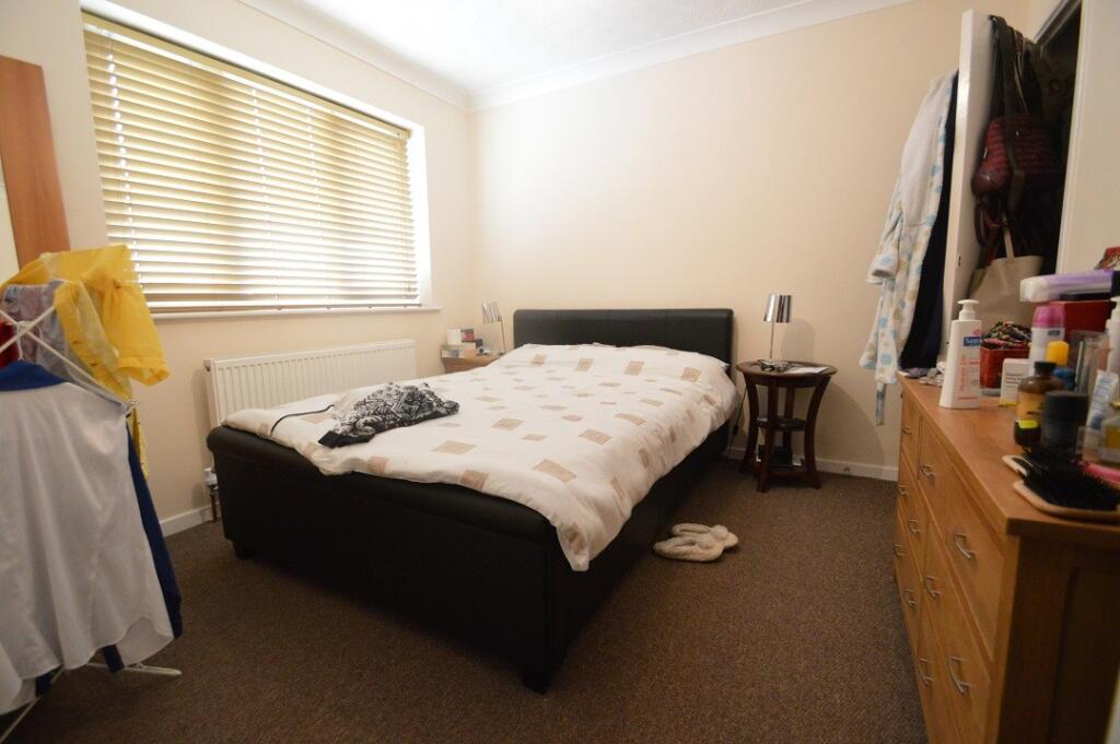 House in Slough - View 5