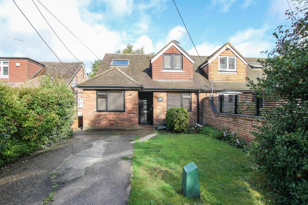 Main image of property: Hook End Road, Hook End