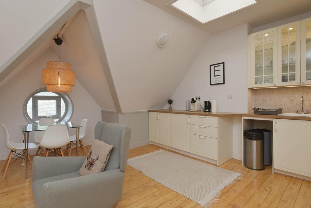 70 Cordiners Land, West Port, Edinburgh, EH1 2LF - View 5