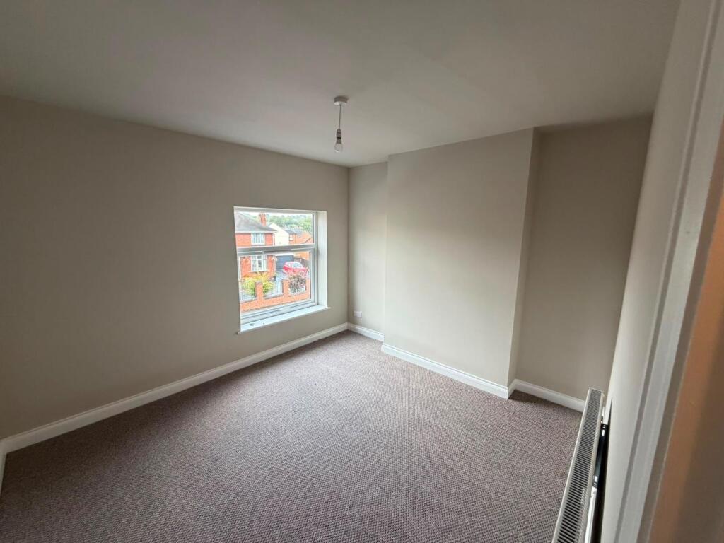 House in Stoke-on-Trent - More