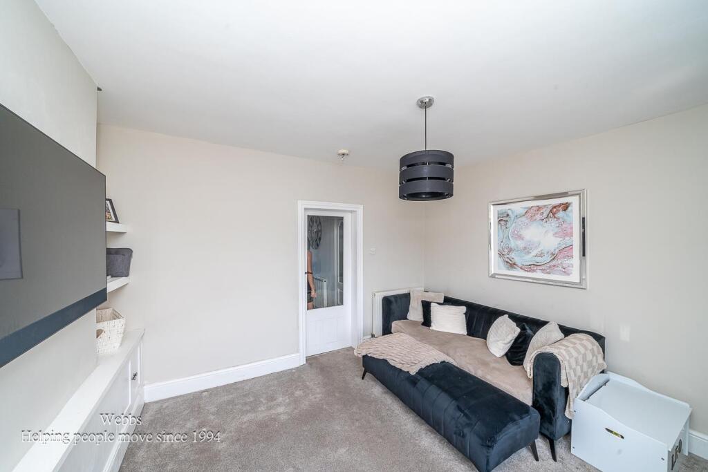 House in Tamworth, Staffordshire - View 6